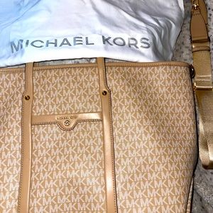 Michael Kors purse - never used!
